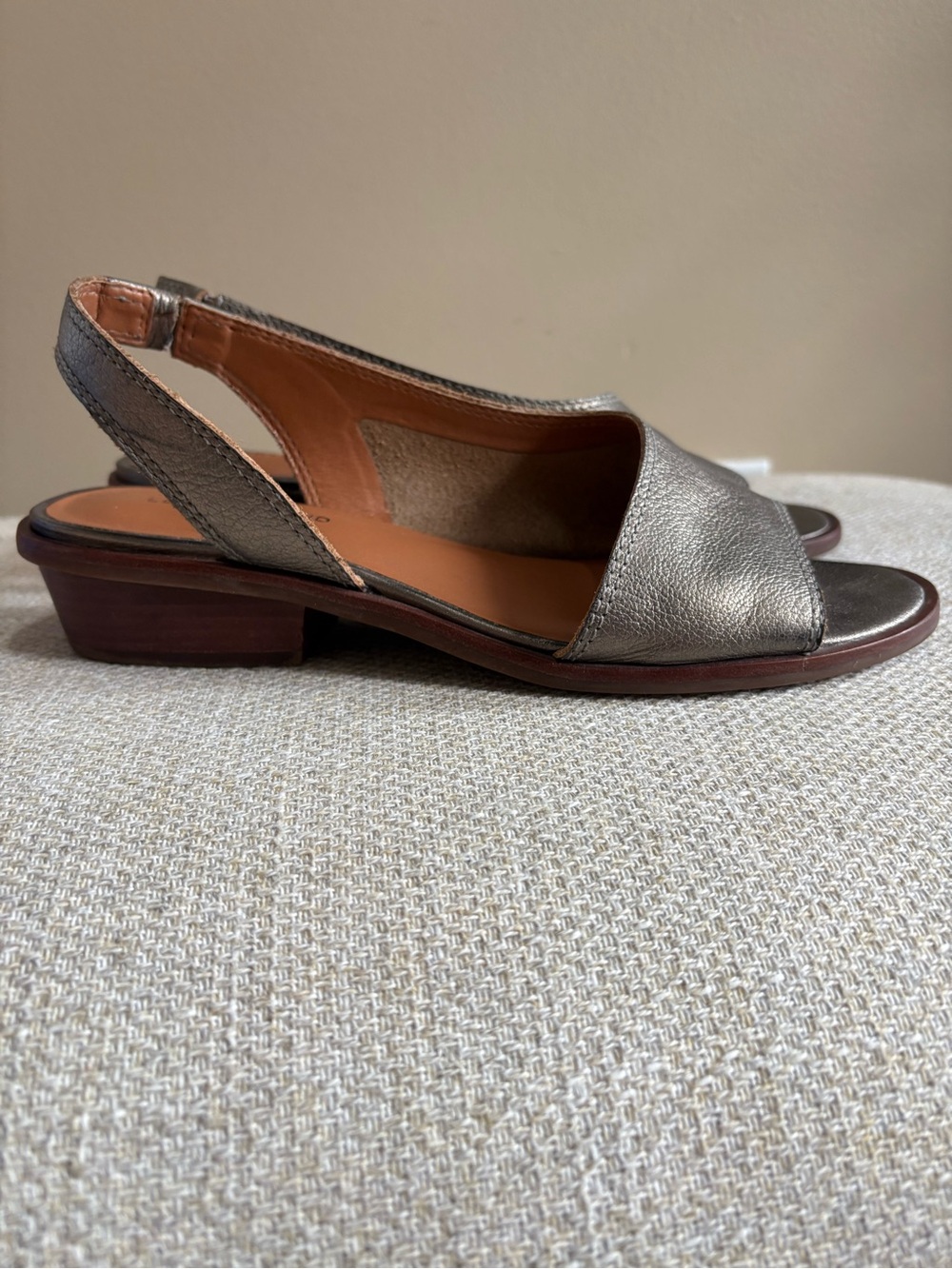 Lucky Brand Bronze peep toe sandals - Picture 2 of 3